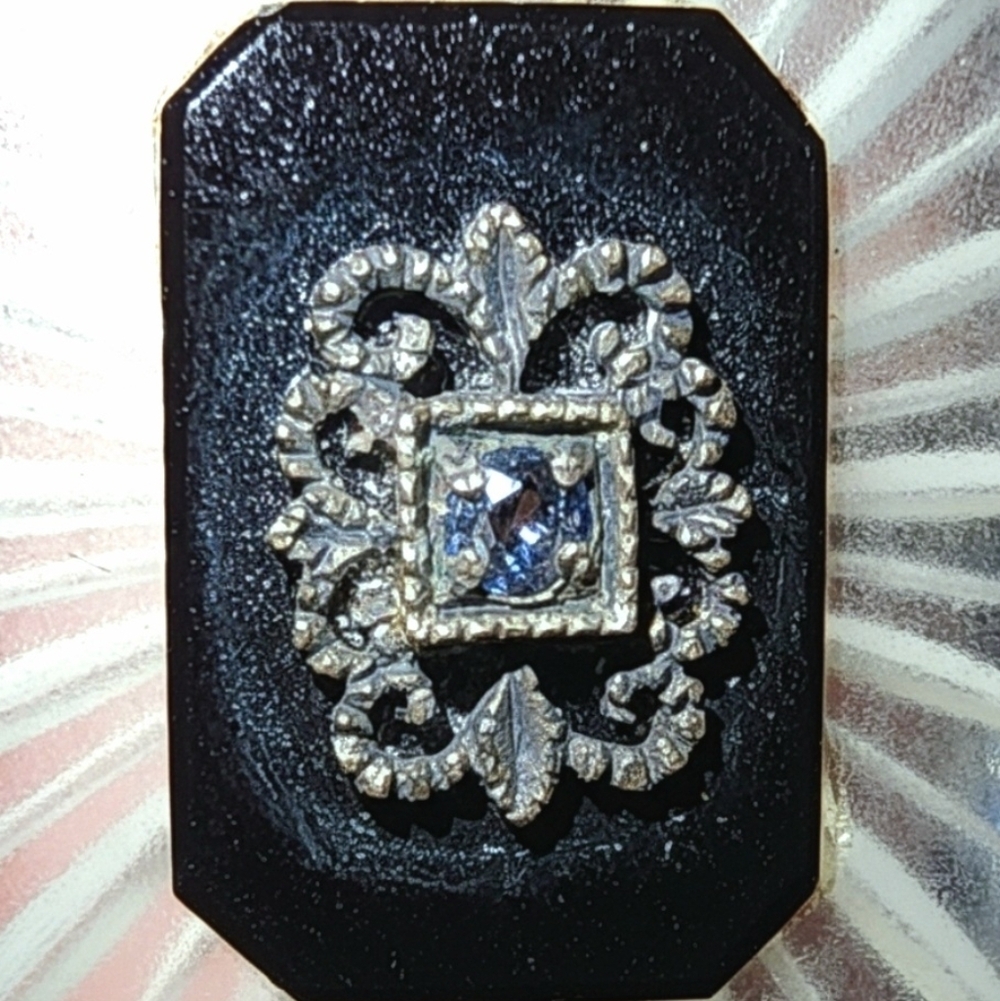 Vintage Camphor Glass Ring and Blue Sapphire - Picture 10 of 10